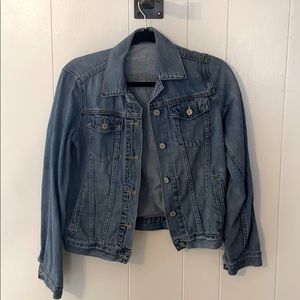 Medium wash Jean jacket